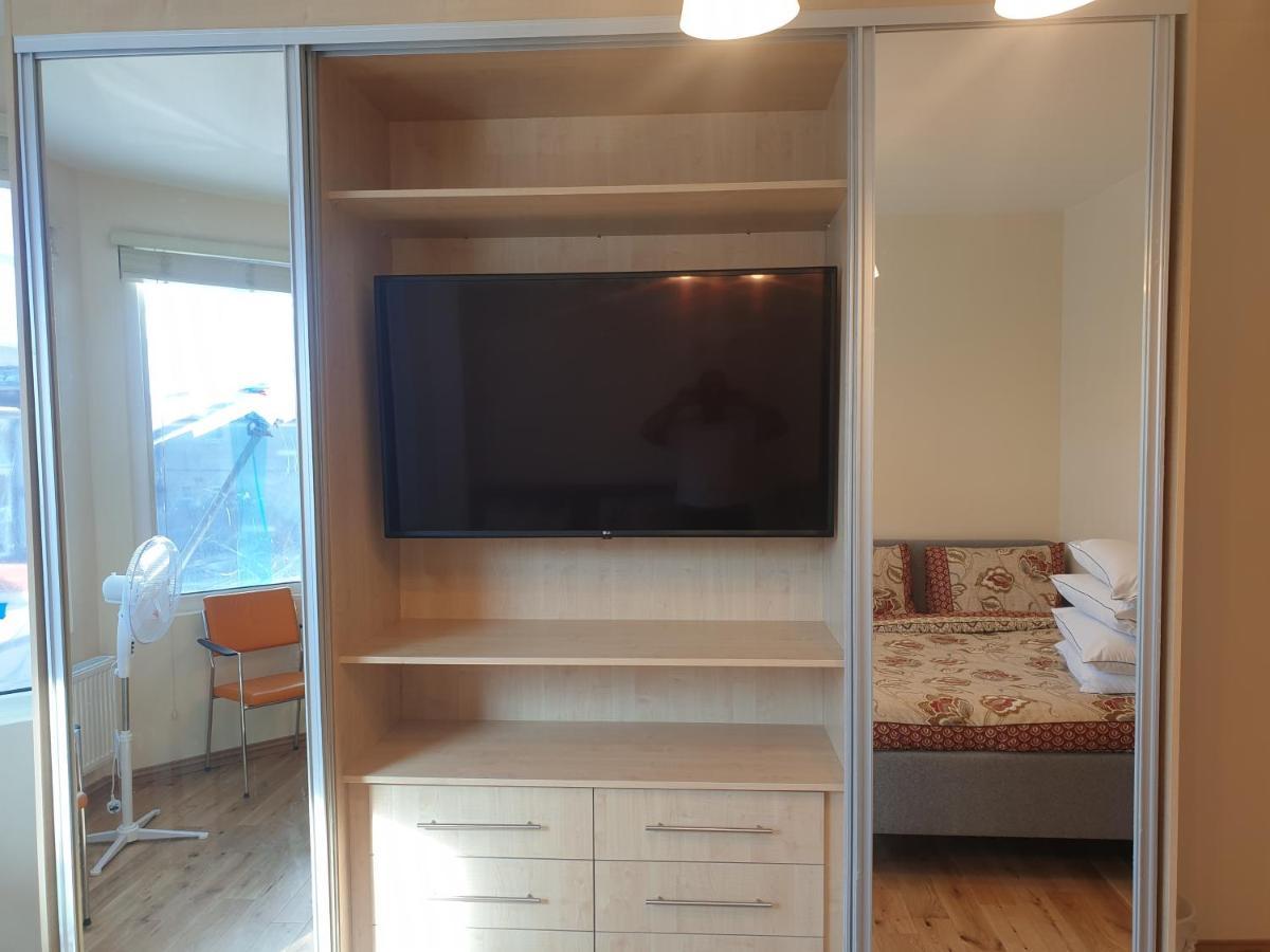 London Luxury Spacious 2 Bedroom Apartment 4 Mins From Ilford Stn. Free Parking Ngoại thất bức ảnh