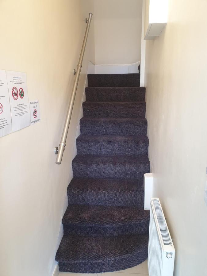 London Luxury Spacious 2 Bedroom Apartment 4 Mins From Ilford Stn. Free Parking Ngoại thất bức ảnh