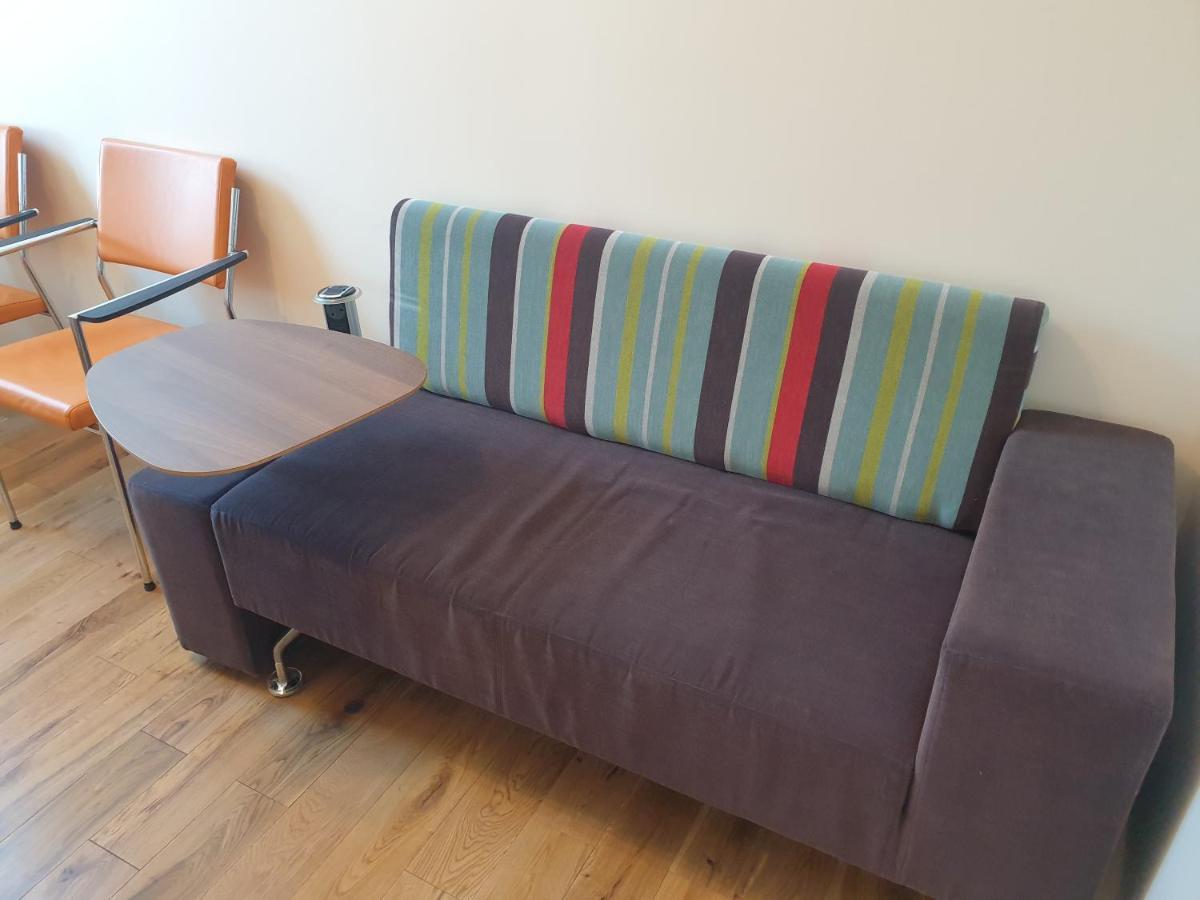 London Luxury Spacious 2 Bedroom Apartment 4 Mins From Ilford Stn. Free Parking Ngoại thất bức ảnh